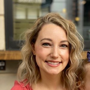 Meet your Posher, Whitney